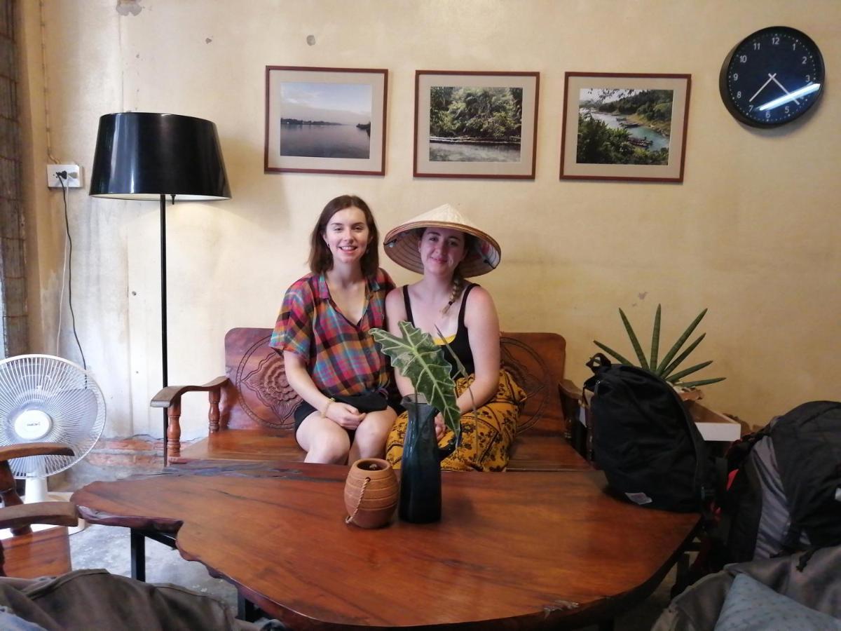 Boundary Hostel And Cafe Surat Thani Esterno foto