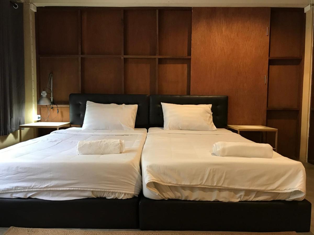 Boundary Hostel And Cafe Surat Thani Esterno foto