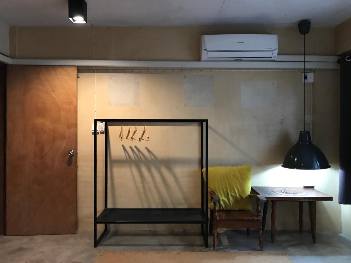 Boundary Hostel And Cafe Surat Thani Esterno foto